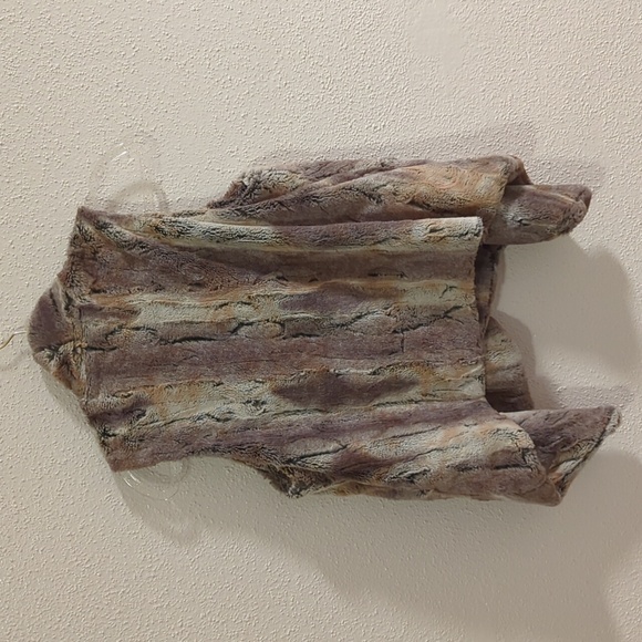 Blu Moon Faux fur open vest - Picture 3 of 3